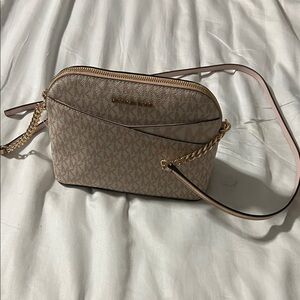 Michael Kors Light beige and rose Leather Crossbody Gold Chain w/ leather strap